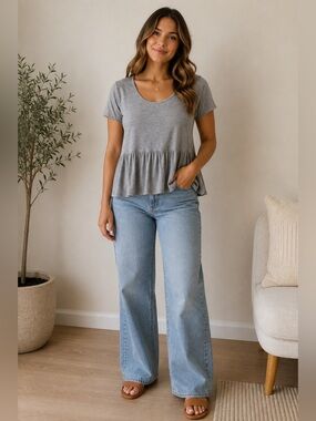 French Connection Gray Scoop Neck Short Sleeve Peplum Top